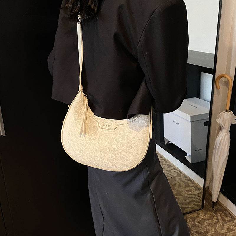 Stylish Women's Shoulder Messenger Bag - Chain Detail, 5 Trendy Colors - Buy Center