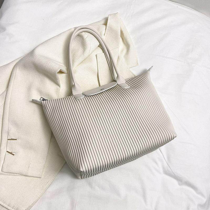 Buycenter Urban One-Shoulder Crossbody Bag - Versatile Bucket Style - Buy Center