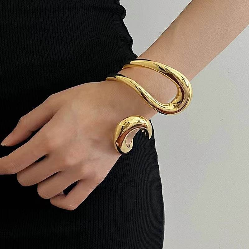 Stylish Female Metal Geometry Bracelet - Trendy Gold & Silver Designs - Buy Center
