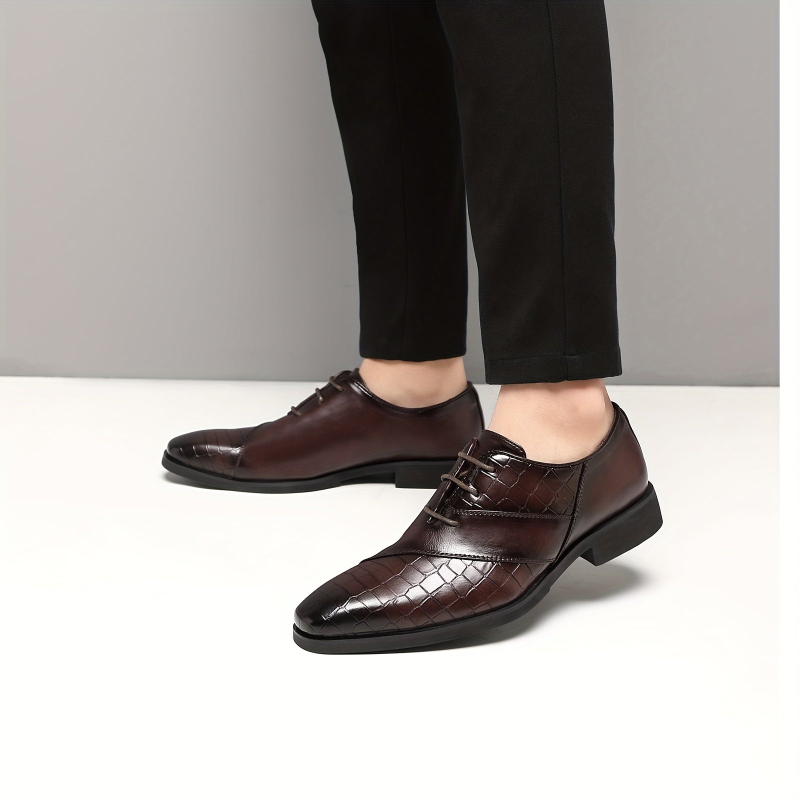 Elegant Mens Oxford Shoes  Perfect for Weddings Parties And OfficeWear